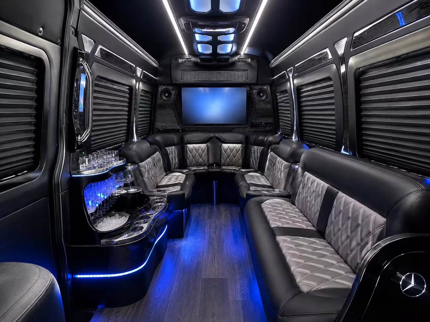 kissimmee hotel to sports venue fan shuttle buses